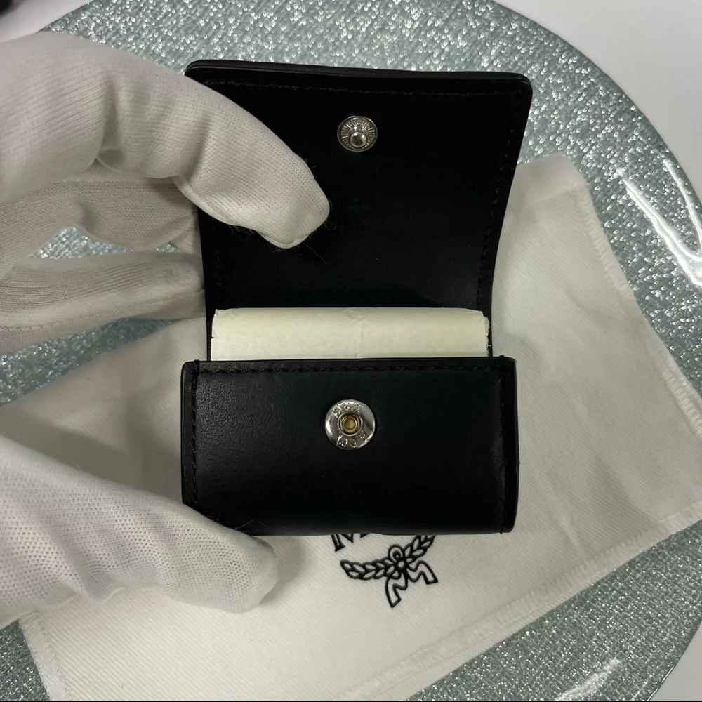 SALE HP! MCM AIRPODS CASE UNISEX